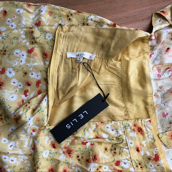 Yellow floral ruffle strap romper - Picture 8 of 8